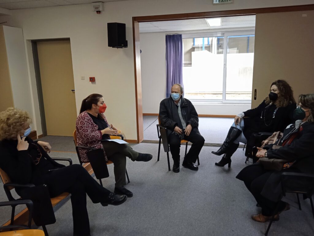 Κλιμάκιο του ΚΚΕ περιόδευσε σε σχολεία και στο Νοσοκομείο Λιβαδειάς