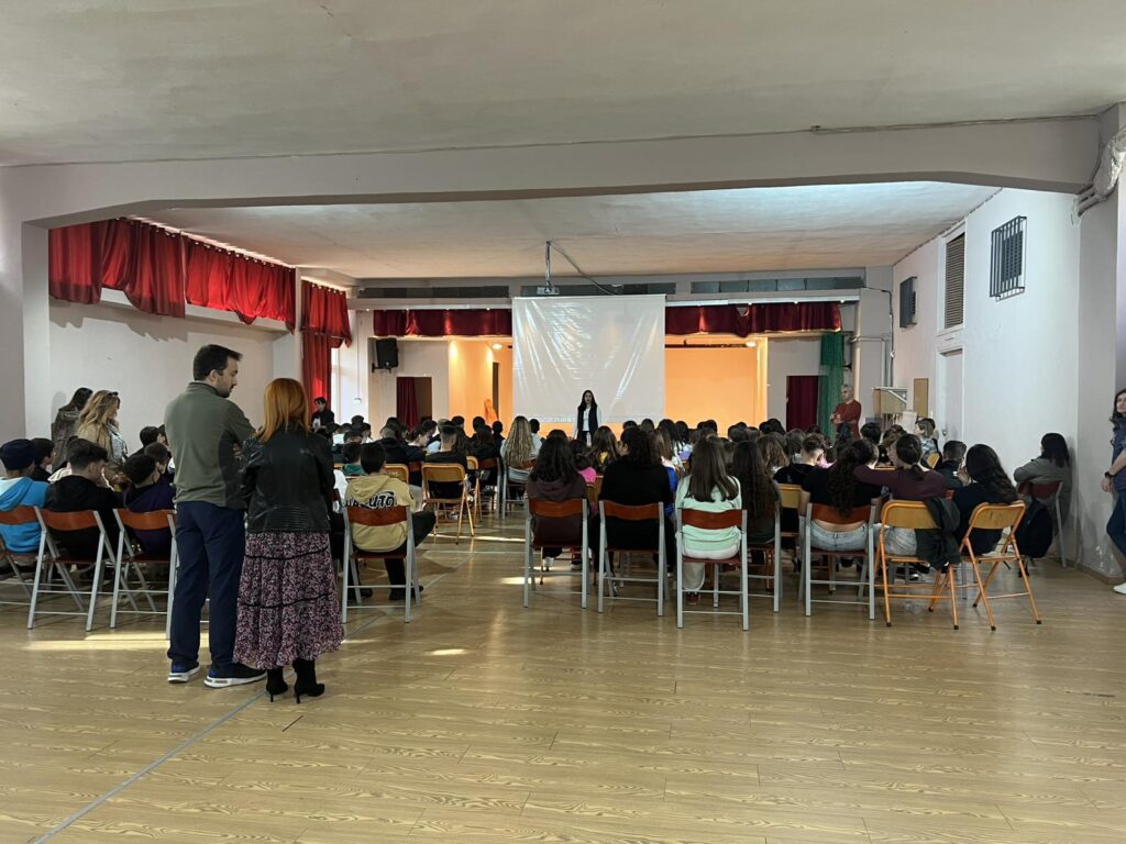 Ενημέρωση στο Γυμνάσιο Αλιάρτου για “Τη σημασία των σχέσεων και της ενσυναίσθησης”