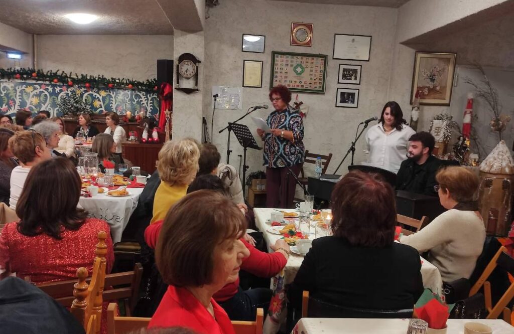 Χριστουγεννιάτικο τσάι στη φιλόξενη Εστία Μητέρας Λιβαδειάς