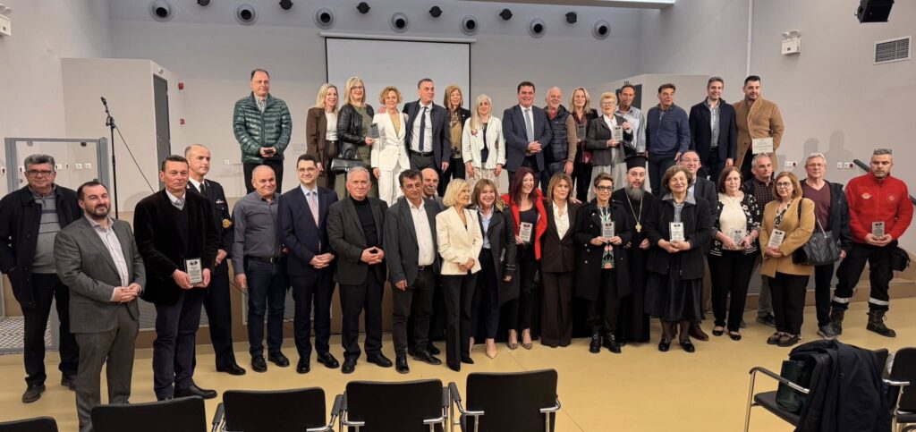 Ο Δήμος Λεβαδέων τίμησε το κοινωνικό έργο 16 συλλόγων και φορέων