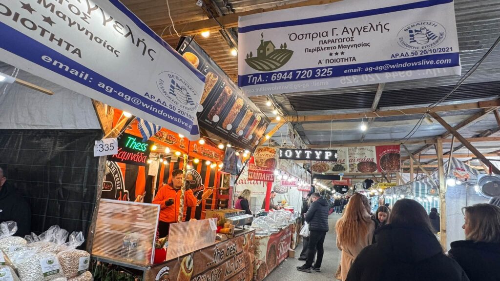 Πουλούσε μαϊμού ενδύματα στο παζάρι Λιβαδειάς